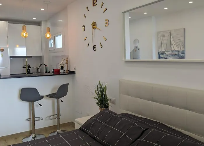 Apartment Comfortable In With Sea Views